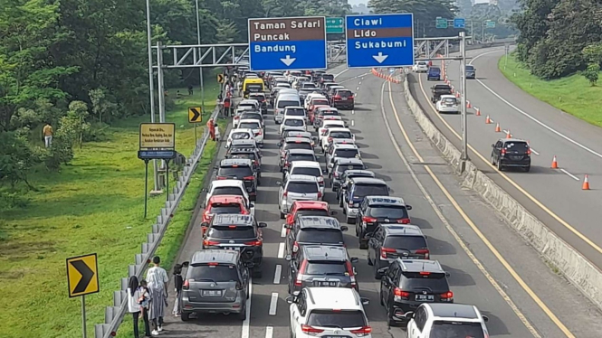 Ilustrasi arus lalu lintas menuju Puncak, Bogor, Jawa Barat.
