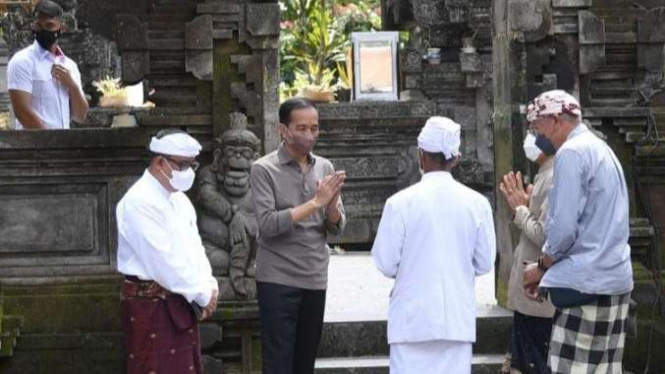 Presiden Jokowi di Pura Tirta Empul, Gianyar Bali