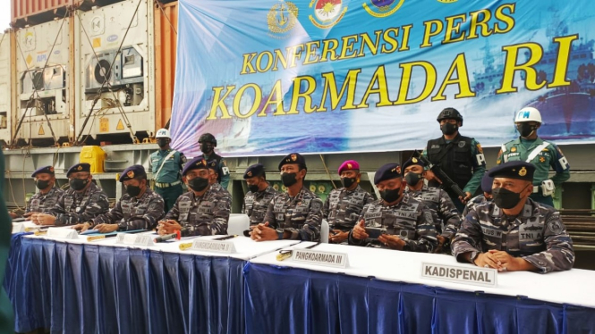 Keterangan Pers TNI AL Terkait Pengamanan 34 Kontainer di Belawan Kota Medan