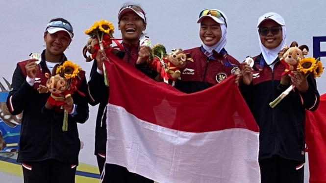 Tim dayung beregu putri Indonesia di SEA Games 2021