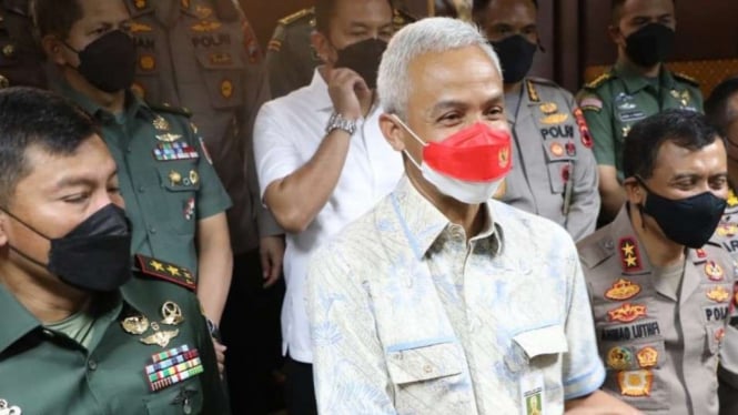 Gubernur Jateng Ganjar Pranowo memberi penjelasan terkait antisipasi PMK.