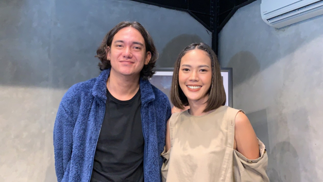 Adipati Dolken bersama Della Dartyan