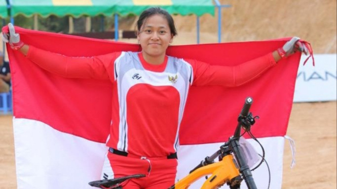 Tiara Prastika Andini mempersembahkan medali emas SEA Games 2021