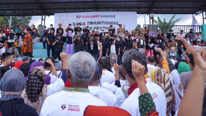 Relawan Sahabat Ganjar gelar apel akbar di Semarang, Jateng.