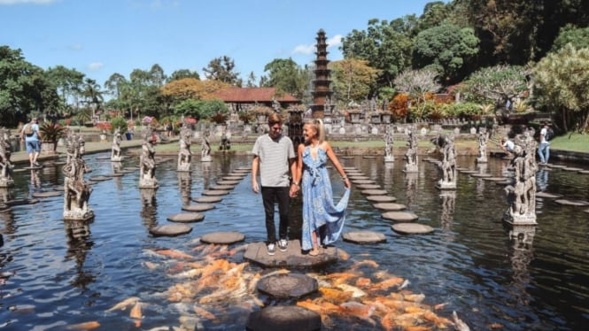 Taman wisata Tirta Gangga di Bali.