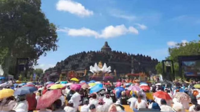 5 Potret Perayaan Megah Waisak Di Candi Borobudur