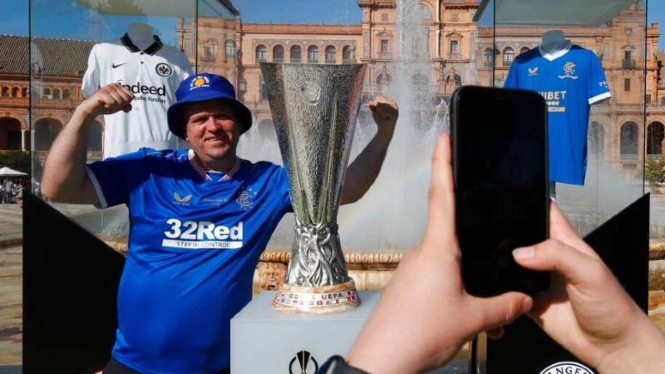 Suporter Glasgow Rangers jelang final Liga Europa.