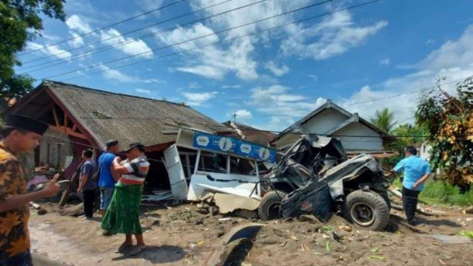 Peristiwa kecelakaan dump truck di Pasuruan