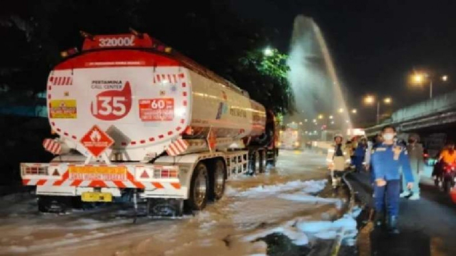 Truk Pertamina alami kecelakaan