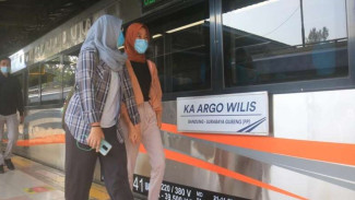 Penumpang Capai 468 Juta, Prabowo Perintahkan KAI Tambah Gerbong dan Perbaiki Stasiun