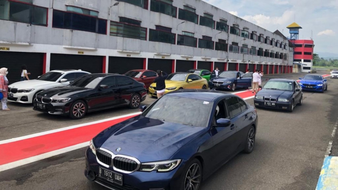 Beberaa Mobil BMW yang siap menjajal sirkuit sentul