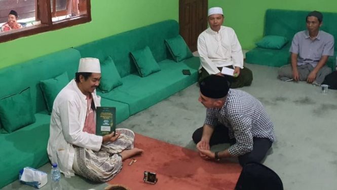 Ra Kholil As’ad Syamsul Arifin, salah satu ulama kharismatik di Jawa Timur.
