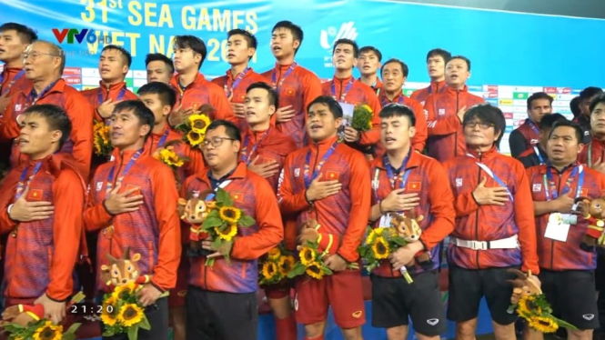 Seremoni Timnas Vietnam raih medali emas SEA Games 2021