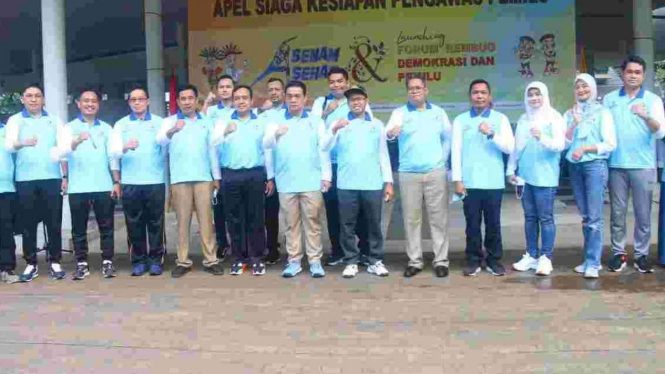 Wagub DKI Jakarta Ahmad Riza Patria saat Apel Siaga Kesiapan Pengawas Pemilu.
