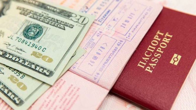 Ilustrasi paspor dan visa
