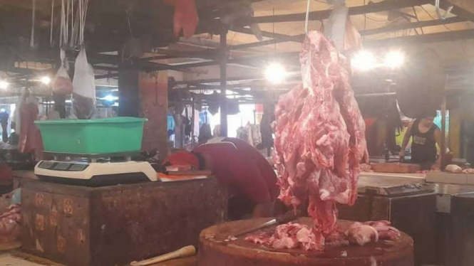 Harga daging sapi naik usai munculnya isu PMK di Tangerang.