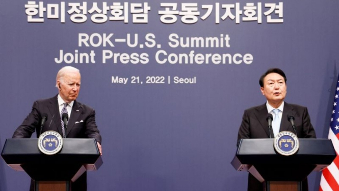 Presiden AS Joe Biden (kiri) dan Presiden Korea Selatan Yoon Suk-youl.