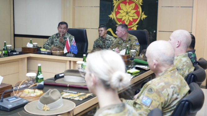 VIVA Militer: Pangkostrad terima kunjungan Pangdiv 1 AD Australia 