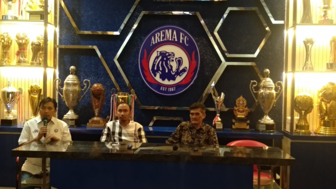 Direktur Operasional J99 Corp Ganesha Widya Pradana dan Arema FC