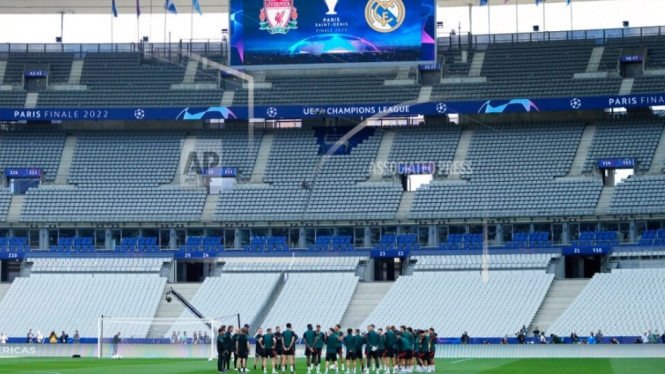 Pemain Liverpool berlatih di Stade de France jelang final Liga Champions 2021/22