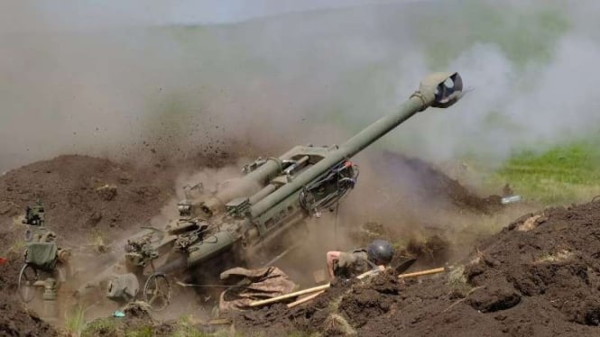 VIVA Militer: Howizer M777 militer Ukraina buatan Amerika Serikat (AS)