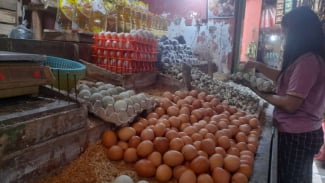  Bawang hingga Telur Ayam Naik