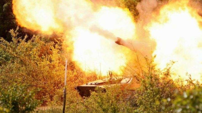 VIVA Militer: Kendaraan militer Rusia dalam serangan di Severodonetsk