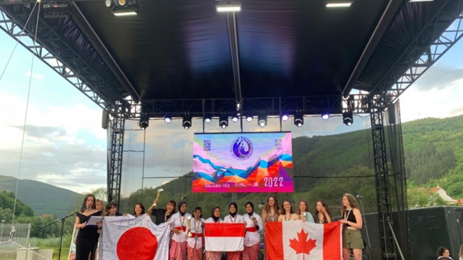 Tim Indonesia di Kejuaraan Dunia Rafting Junior Putri 2022