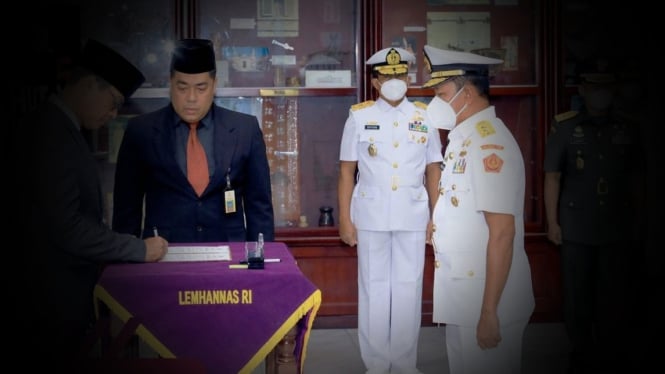 VIVA Militer: Laksamana Muda Prasetya lepas jabatan top Lemhanas RI.