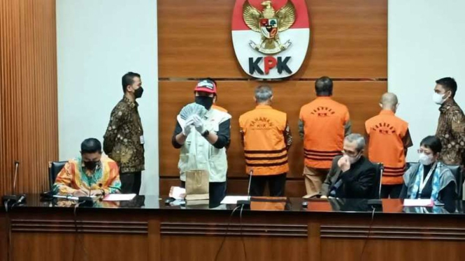 KPK umumkan penetapan tersangka eks Wali Kota Yogyakarta, Haryadi Suyuti.