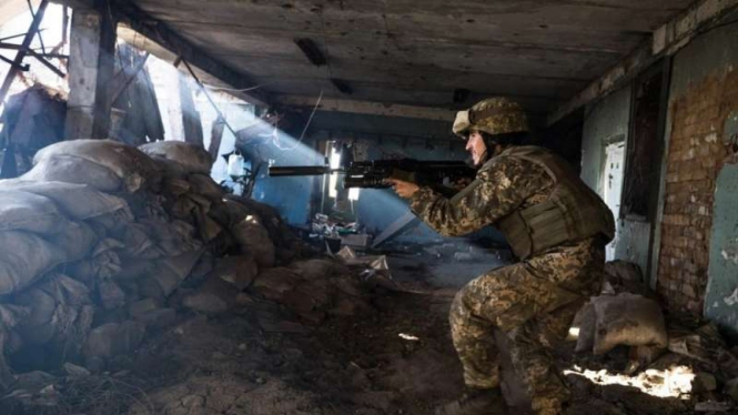 VIVA Militer: Milisi Republik Rakyat Donetsk (DPR) teribat kontak tembak