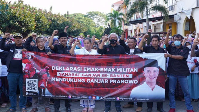 Emak-emak deklarasi di Banten dukung Ganjar Pranowo nyapres 2024.
