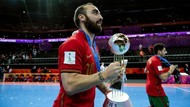 Ricardinho bersama Timnas Futsal Portugal