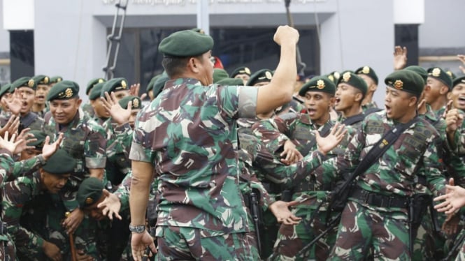 VIVA Militer: Pangkostrad Letjen TNI Maruli Simanjuntak lepas prajurit ke Papua
