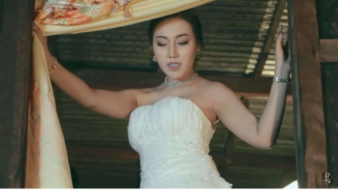 Lagu Thailand Moan atau Wik Wik