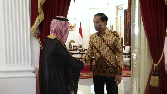 Presiden Jokowi menerima Menteri Luar Negeri Arab Saudi Pangeran Faisal bin Farhan Alsaud di Istana Merdeka Jakarta, Selasa 7 Juni 2022.