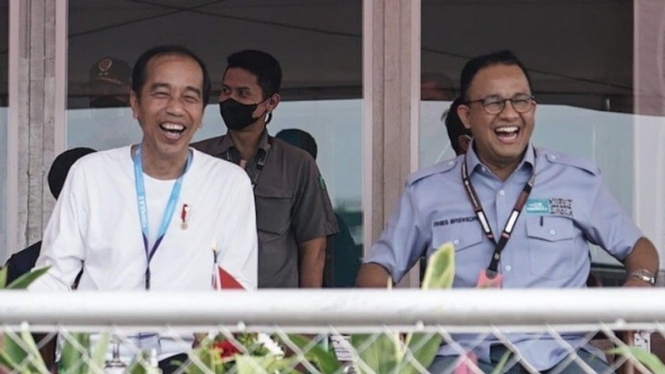 Viral Foto Jokowi dan Anies Tertawa