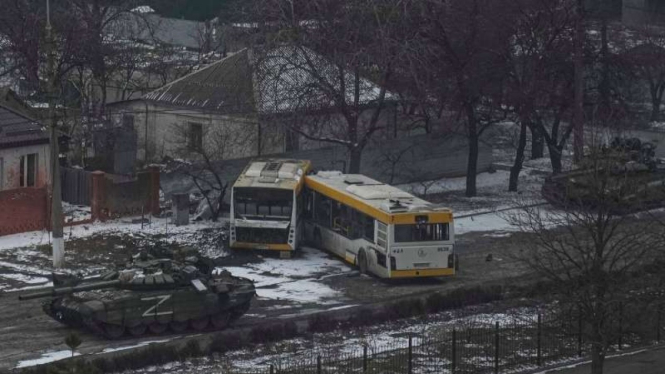 Kota Mariupol hancur-hancuran diserang Rusia