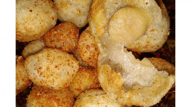 cimol isi sosis ayam