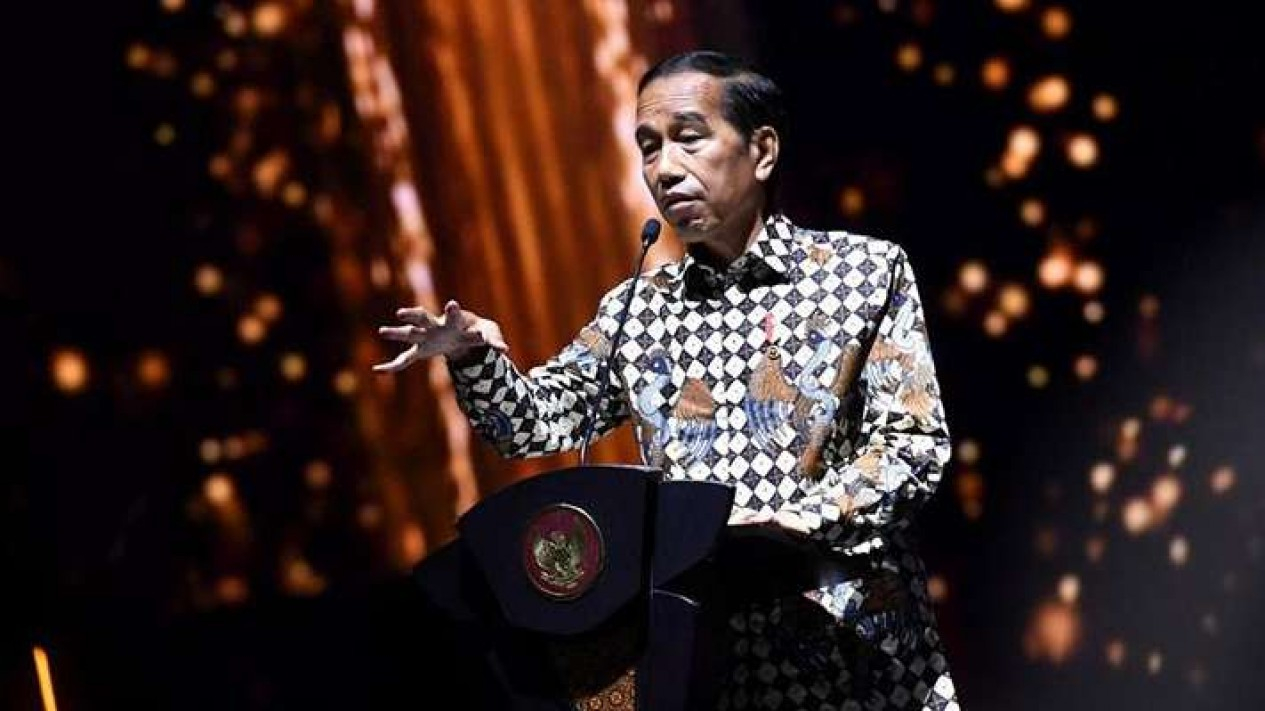 Jokowi Cerita Tangannya Ditarik-tarik Ibu-ibu Relawan