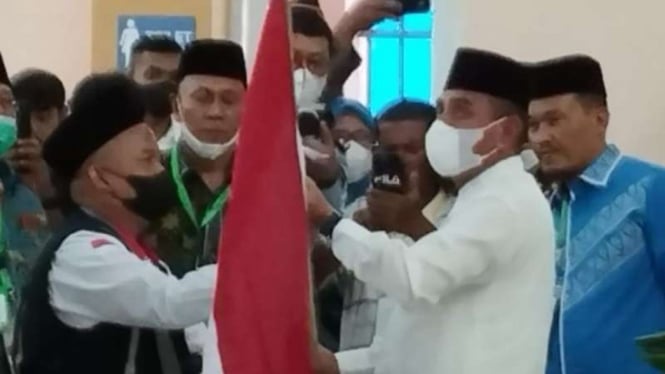 Gubernur Edy lepas jemaah haji dari Sumut.