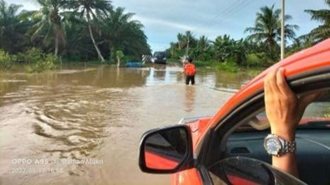 Banjir rendam Kabupaten Mamuju