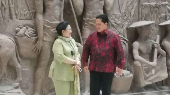 Megawati dan Erick Thohir jalan-jalan di Sarinah.