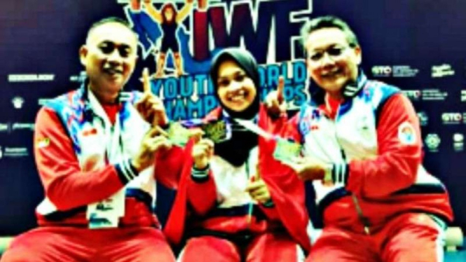 Luluk Diana sabet gelar juara dunia angkat besi remaja IWF 2022