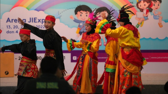 Anak disabilitas tampil di Jakarta Fair 2022.