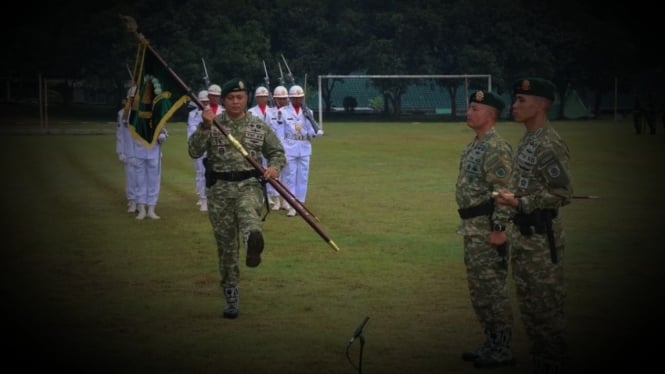 VIVA Militer: Serah terima jabatan Danyonif Raider 514/SY Kostrad TNI.