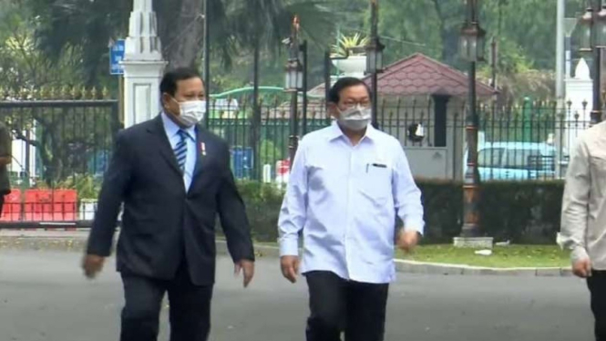 Prabowo Subianto datang ke Istana saat hari reshuffle kabinet