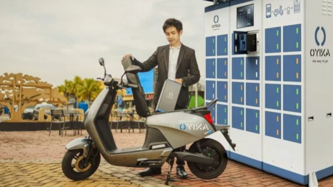 Ilustrasi gambar sepeda motor listrik baru di Indonesia