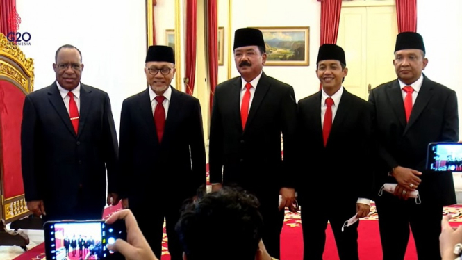 2 menteri dan 3 wamen yang baru dilantik Presiden Jokowi