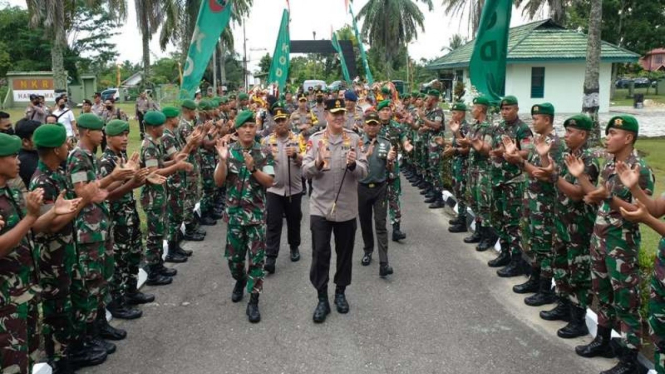 Kapolda Riau Irjen Mohammad Iqbal datangi markas TNI